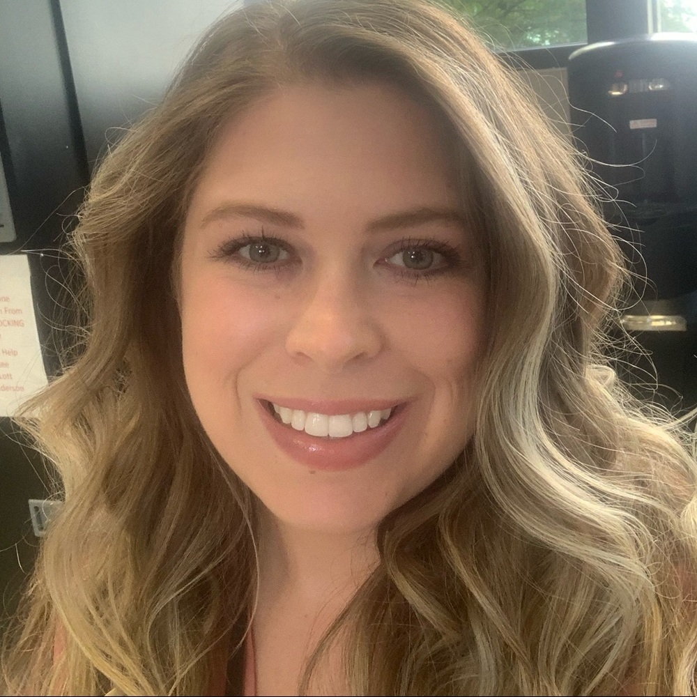 Meet your Posher, Brooke